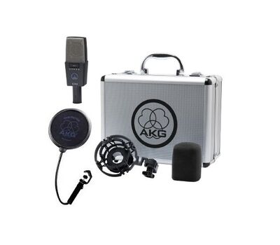 AKG C414 XLS mikrofon a tartozék rezgéscsillapítóval, szélfogó mikrofonszivaccsal, pop filterrel, produkciós kofferrel