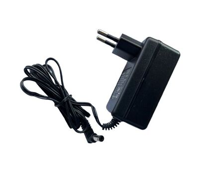 12V-os hálózati adapter