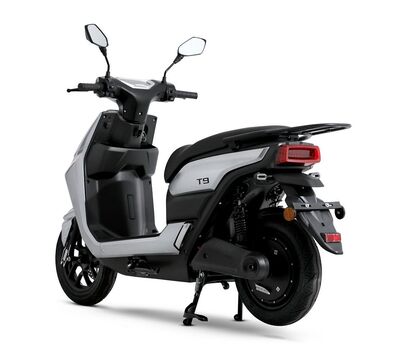 Yadea T9 Elektromos Motorkerékpár (a kép illusztráció)