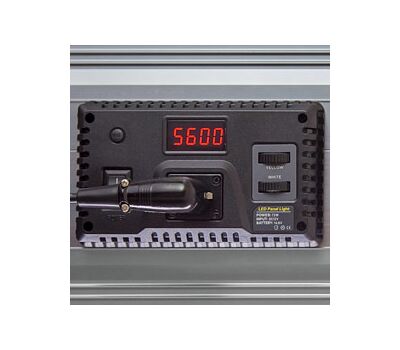 LP-5829B Színhőmérséklet kijelzés és V-Lock Akku-hátfal - nagyobb kép